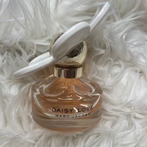 Marc Jacob Daisy Love Perfume